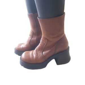 Steve Madden Chunky Platform Hott Boots 90's Y2K Vintage, Size 8.5